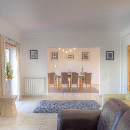 Villa Montanha, Luxury Coastal Villa, With Swimming Pool, Loungers And Alfresco Dining, 10 Min Walk To The Beautiful Praia Da Luz Beach, Shops, Bars And Restaurants! المظهر الخارجي الصورة